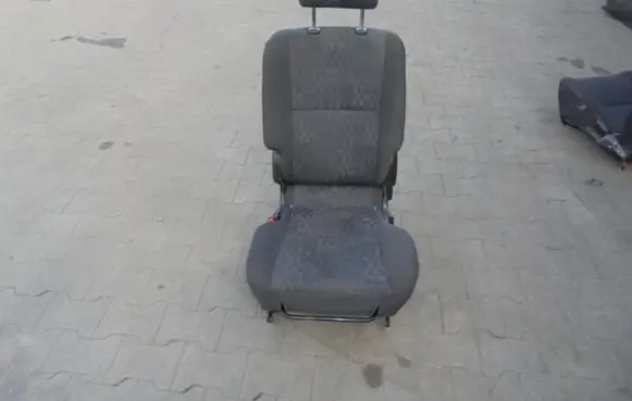 Toyota Avensis Verso Interior set FOTELSTELARZKANAPA