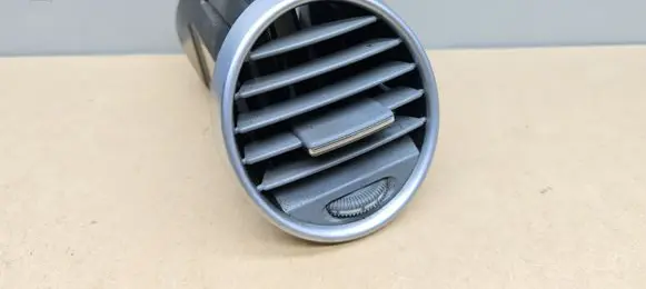 Mercedes-Benz ML W164 Dash center air vent grill A1648302154