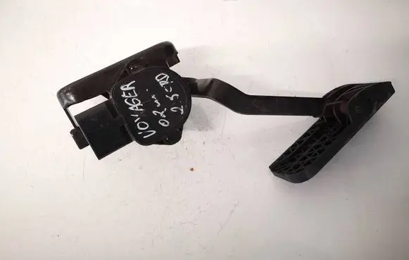 Chrysler Voyager Accelerator throttle pedal 04861169AA