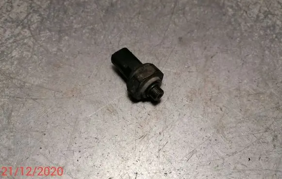 Mercedes-Benz E W211 Air conditioning (A/C) pressure sensor A2205420118