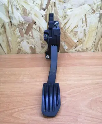 Volvo XC60 Accelerator throttle pedal 8G9N9F836BA