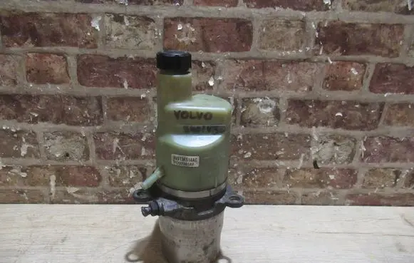 Volvo S40 Power steering pump 31202089AF