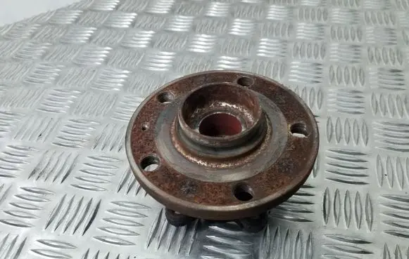 Volkswagen Tiguan Hub lock 