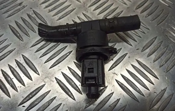 Nissan Note (E11) Fuel temperature sensor 038906081B