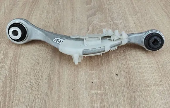BMW 5 G30 G31 G38 Rear upper control arm/wishbone 6883339