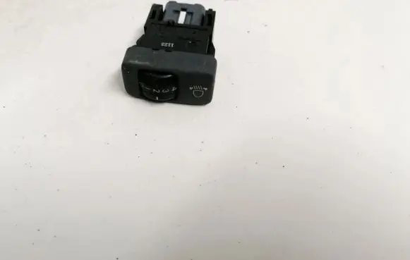 Toyota Previa (XR30, XR40) II Headlight level height control switch 