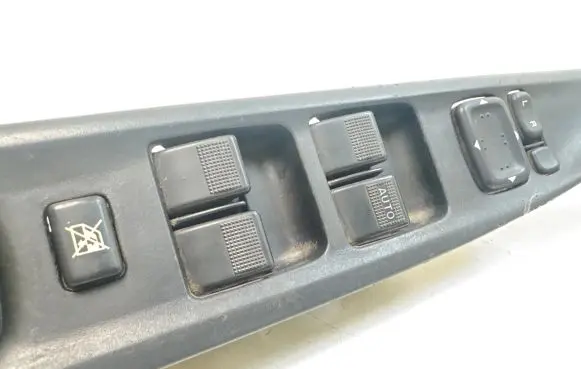 Mazda 6 Electric window control switch G22C684L1