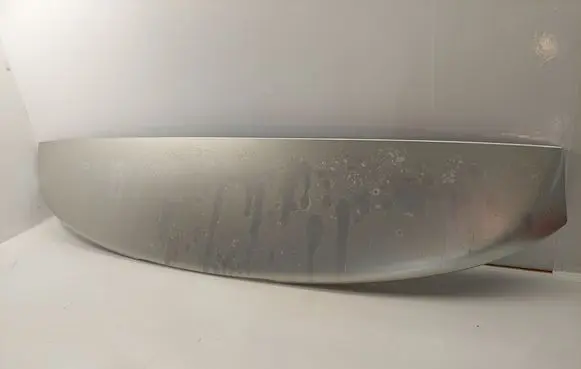 Tailgate/trunk spoiler