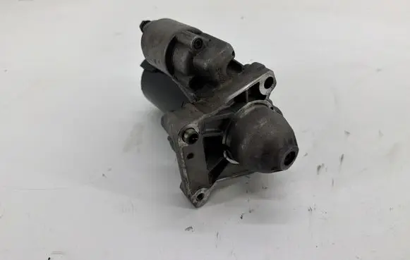 BMW 1 F20 F21 Starter motor 7638192