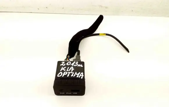 KIA Optima AUX in-socket connector 961202T500
