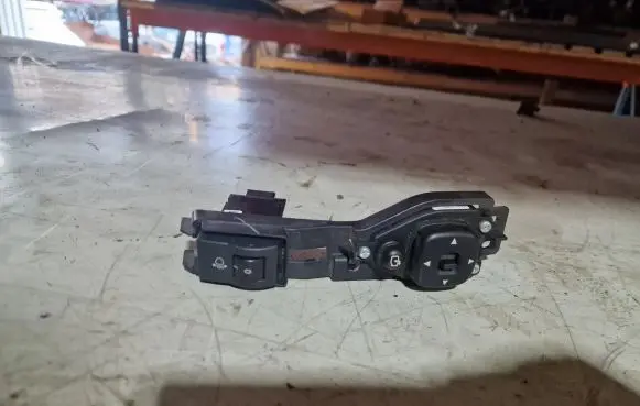 Ford Ranger Wing mirror switch