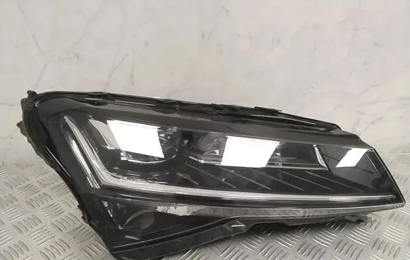 Skoda Superb B8 (3V) Headlight/headlamp 3V1941016D