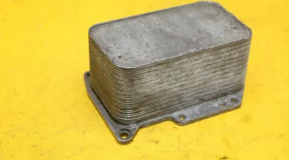 Renault Master III Engine oil radiator 70346768