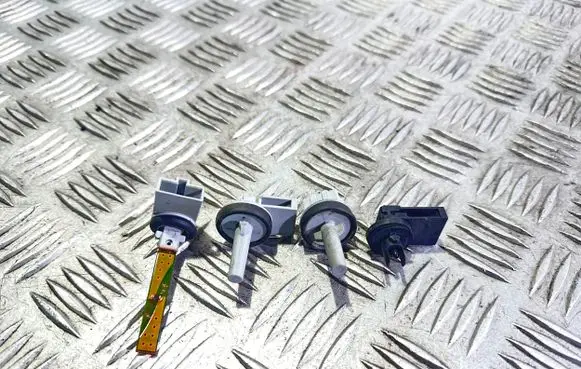 Volkswagen PASSAT B5.5 Interior temperature sensor 4B0820539 1J0907543A 4A0820539A