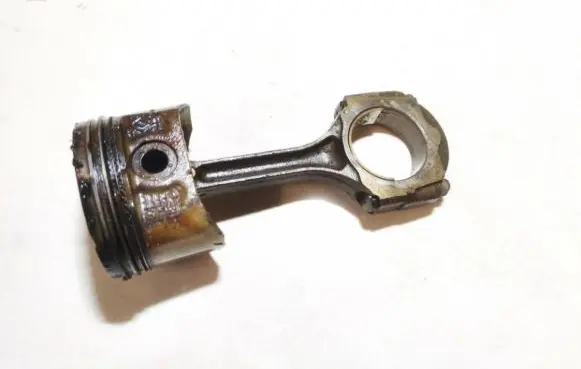Renault Scenic I Piston with connecting rod