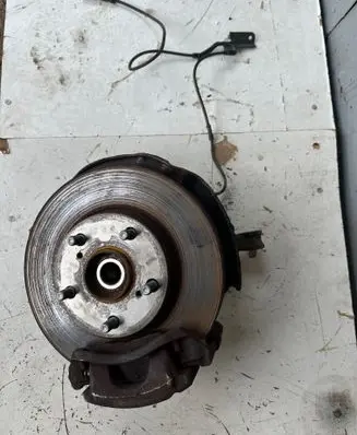 Toyota Auris E180 Front wheel hub spindle knuckle