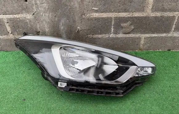 Hyundai i20 (GB IB) Headlight/headlamp 92102C8000