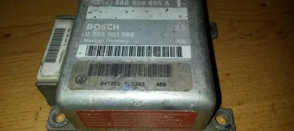 Audi A4 S4 B5 8D Airbag control unit/module 8A0959655A 0285001086
