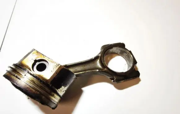 Alfa Romeo 166 Piston with connecting rod