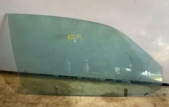 BMW 8 E31 Front door window/glass (coupe) 43R001026