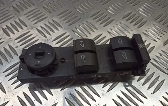 Ford Focus Front door window switch trim 3M5T14A132AG