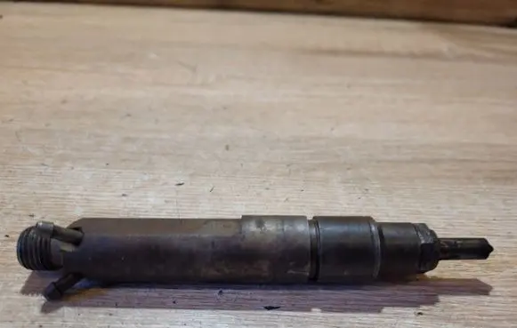 Volkswagen PASSAT B5 Fuel injector 0432193838