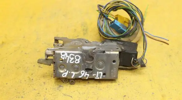 Volkswagen II LT Front door lock