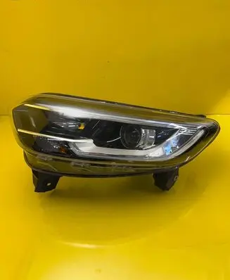 Renault Kadjar Headlight/headlamp 260602051R