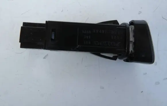 Volvo S60 Hazard light switch 9123681 12W213