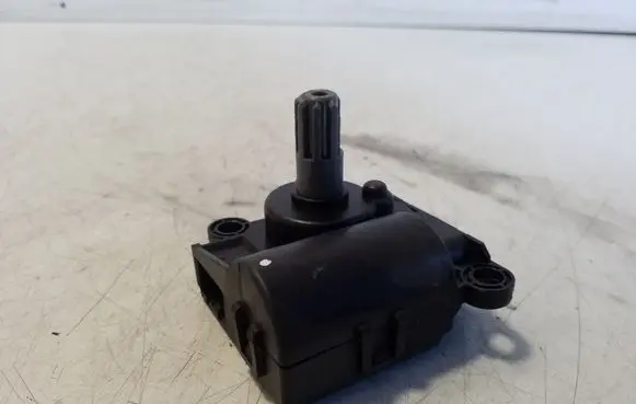 Ford Ranger Air flap motor/actuator EA1F1LYALC02
