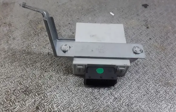 Toyota Avensis T250 Window wiper relay 8594005020