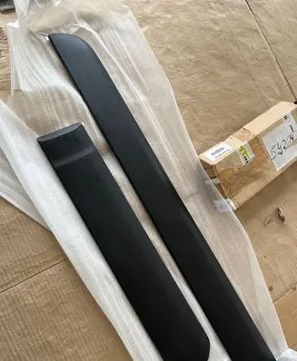 Suzuki SX4 Front door trim (molding) 10138750