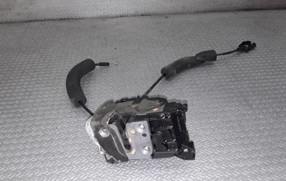 Renault Laguna III Rear door lock 825010003R