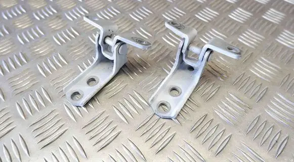 Mitsubishi Outlander Front door hinge set 