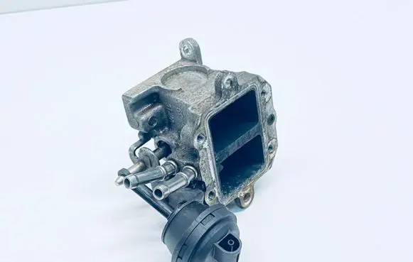 Audi A3 S3 A3 Sportback 8P EGR valve 03G131063F