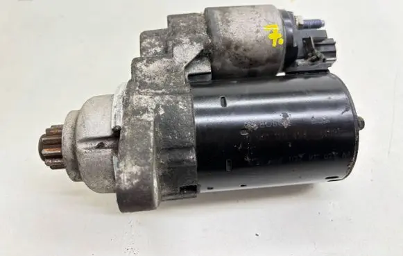 Volkswagen Jetta V Starter motor 0001120408 02T911025M