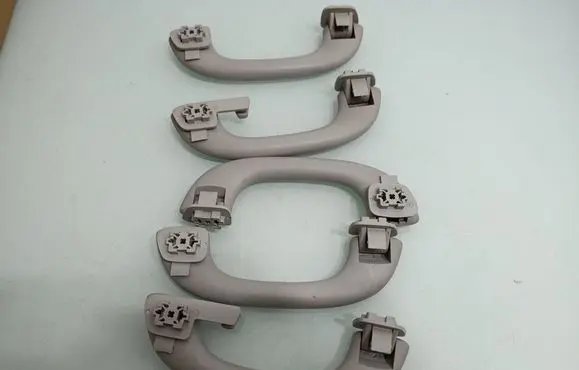 Peugeot 5008 A set of handles for the ceiling 