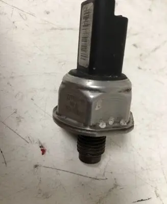 Fuel pressure sensor