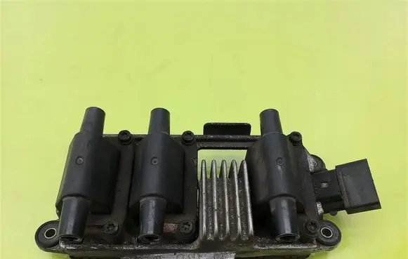 Audi A6 S6 C5 4B High voltage ignition coil 078905104
