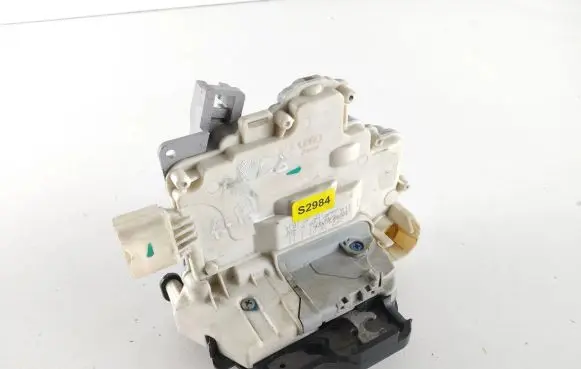 Audi A6 S6 C6 4F Front door lock 4F1837015 S2984