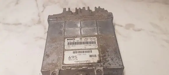 Volvo S40, V40 Engine control unit/module 0281001906 HOM7700112630