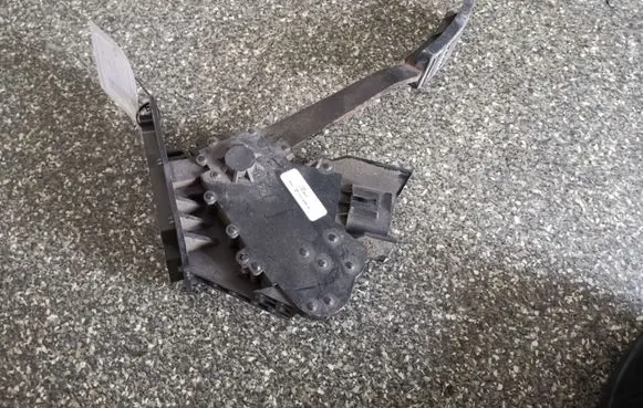 Ford Transit Accelerator throttle pedal YC159F836BD