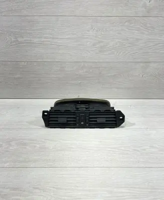 Dash center air vent grill