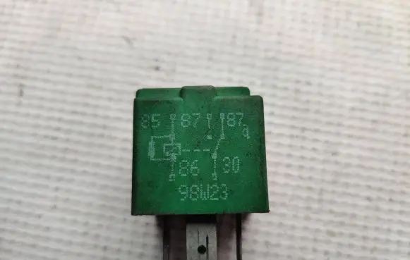 Mercedes-Benz Vito Viano W638 Other relay A0045450405 69010 12575684
