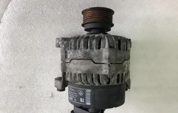 BMW 3 E36 Generator/alternator 1247487