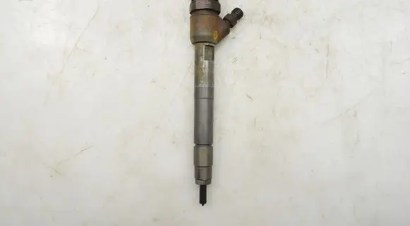 KIA Sportage Fuel injector 338002F300