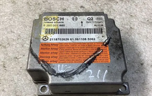 Mercedes-Benz E W211 Airbag control unit/module 0285001880 2118702626