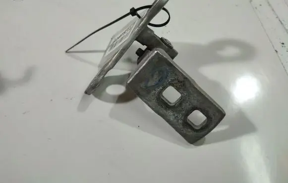 Opel Signum Front door upper hinge 