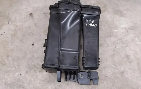 Active carbon filter fuel vapour canister