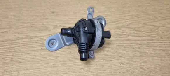 BMW 3 G20 G21 Electric auxiliary coolant/water pump 8651287